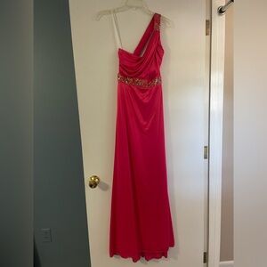 Elegant Pink One-Shoulder Gown